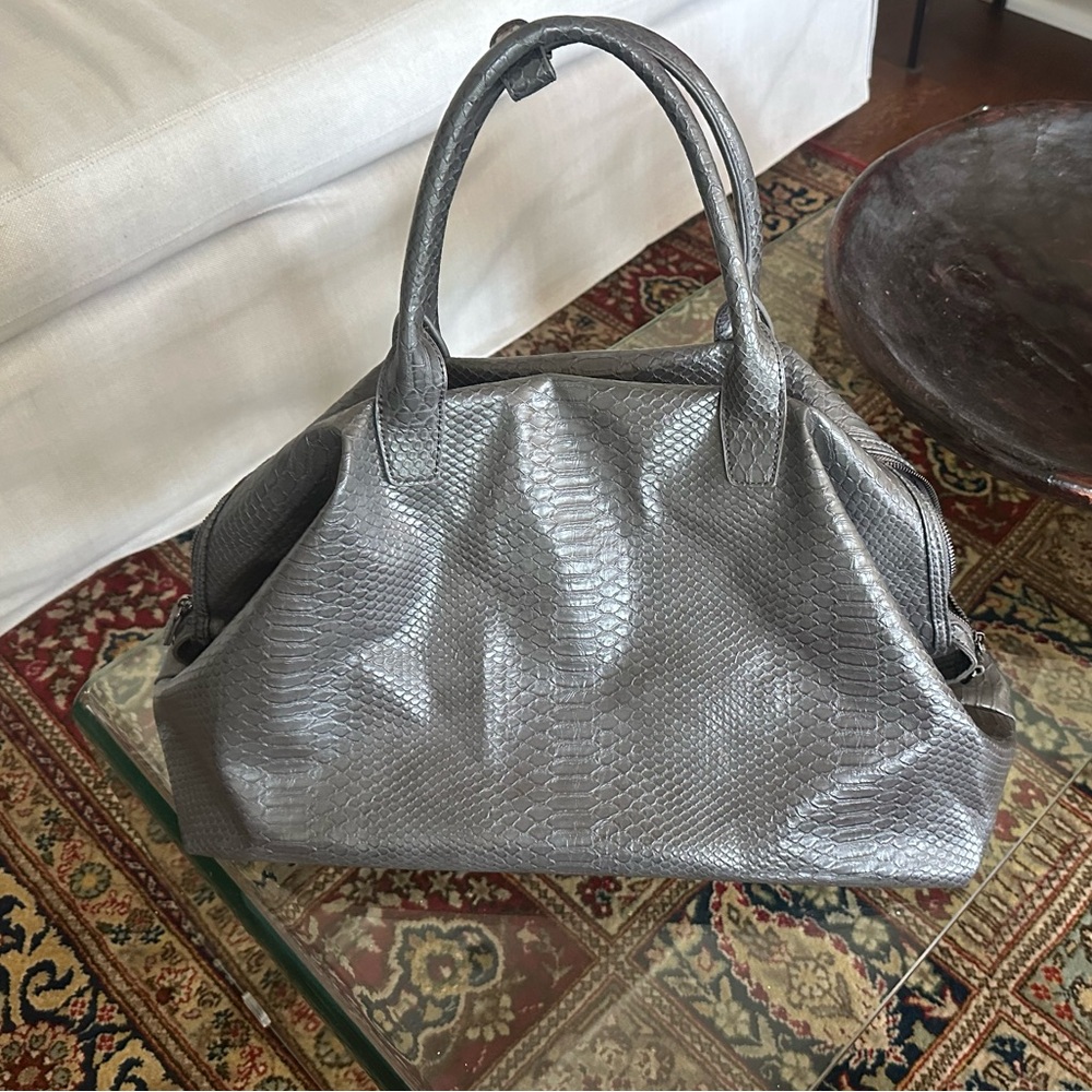 Lulu Dharma weekender grey bag travel work